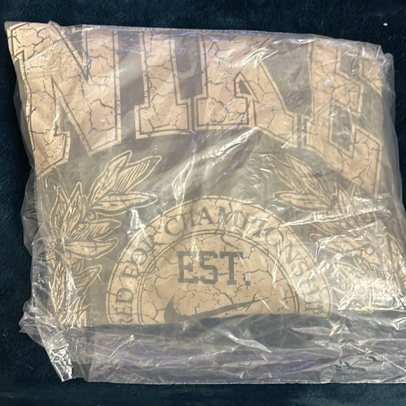 Nike Women's Sportswear Cotton Essential Oversized Tee - Picture 4 of 4